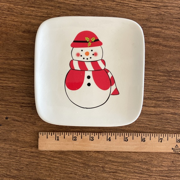 NANTUCKET HOME FOR HOLIDAY SNOWMAN PLATES / set of 2 - Picture 5 of 6